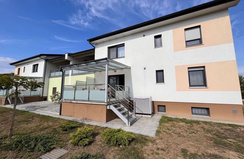 Donnerskirchen Apartment | Nice apartment for 6 guests with A/C, WIFI, TV, terrace and pets allowed