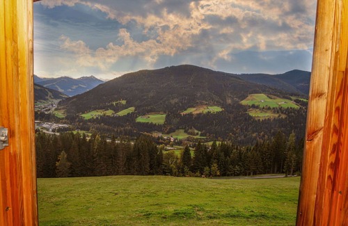 Eben im Pongau House | Nice apartment in villa for 12 guests with WIFI, TV and terrace