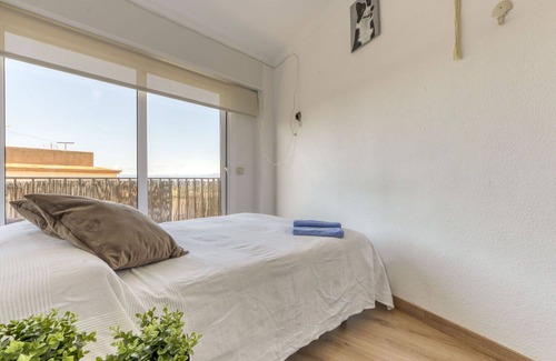 Palau-Saverdera Apartment | Nice apartment for 4 guests with WIFI, A/C, TV, terrace and pets allowed