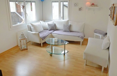 Visperterminen Apartment | Nice apartment for 5 guests with WIFI, TV, patio, pets allowed and parking