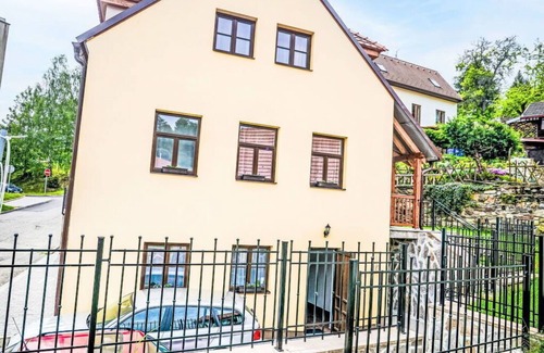 Cesky Krumlov Apartment | Nice apartment for 5 guests with WIFI, patio, pets allowed and parking