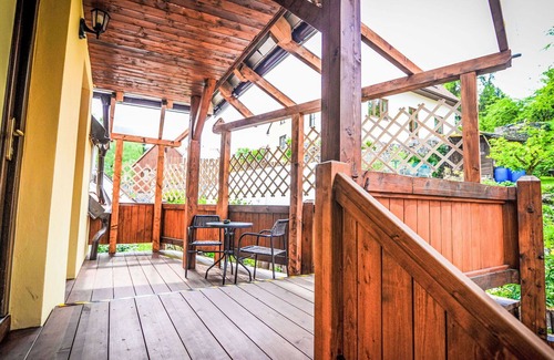Cesky Krumlov Apartment | Nice apartment for 5 guests with WIFI, patio and pets allowed