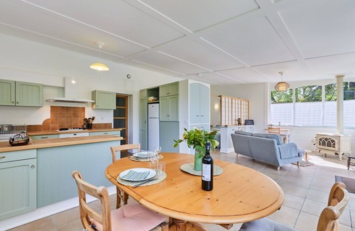 Croissanville Apartment | Nice apartment for 2 guests with WIFI, terrace and parking