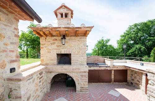 Monteriggioni Apartment | Nice apartment for 2 guests with WIFI, pool, A/C, TV and pets allowed, close to Siena