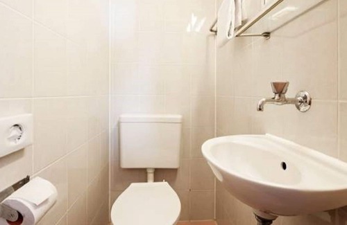Moravske Toplice Apartment | Nice apartment for 4 people with pool, A/C, WIFI, TV, terrace and parking