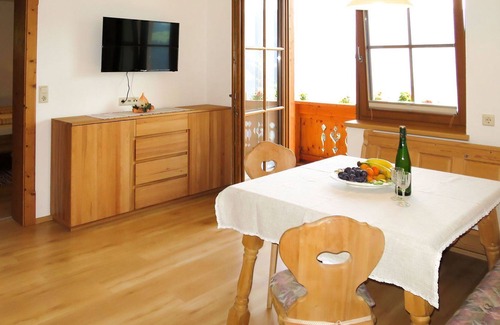 Holdernach Apartment | Nice apartment for 4 guests with WIFI, TV, balcony and parking