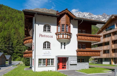 Saas-Balen Apartment | Nice apartment for 10 people with WIFI, TV, balcony and pets allowed