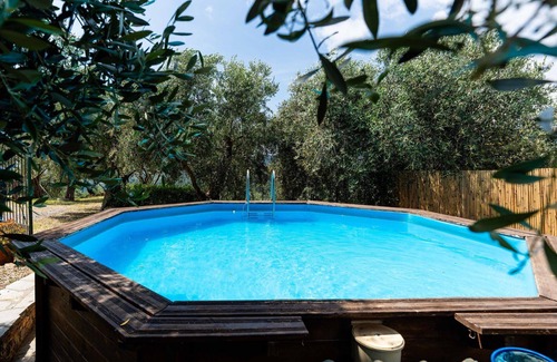 Civezza Apartment | Nice apartment for 10 guests with WIFI, pool, patio and pets allowed