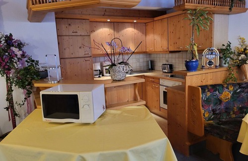 Kappl Apartment | Nice apartment for 11 guests with WIFI, TV, balcony and pets allowed