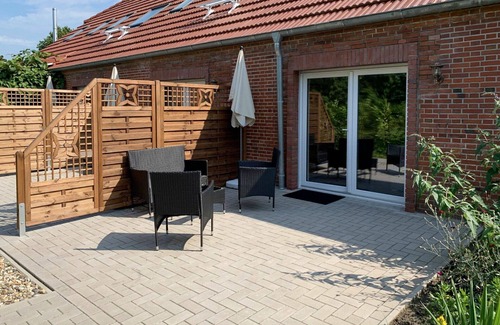 Holtriem Apartment | Nice apartment for 2 guests with WIFI, TV, terrace and pets allowed
