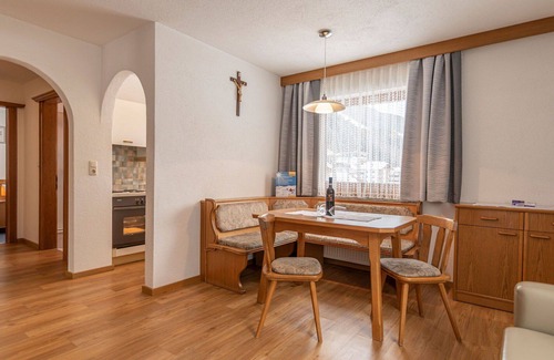 Kappl Apartment | Nice apartment for 20 people with WIFI, TV and balcony