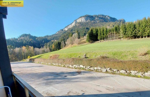 Tauplitz Apartment | Nice apartment for 3 guests with pool, WIFI, TV, balcony, pets allowed and parking