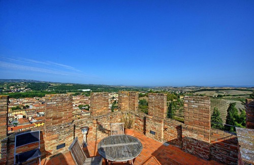 Certaldo Alto Apartment | Nice apartment for 3 guests with WIFI, TV and parking, close to San Gimignano