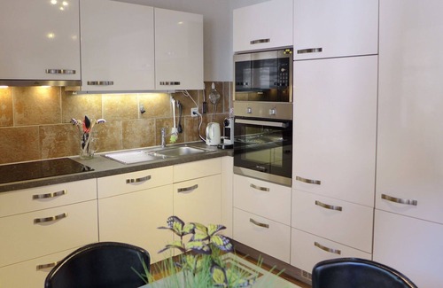 Boenigen Apartment | Nice apartment for 3 people with WIFI, A/C, TV, terrace and parking