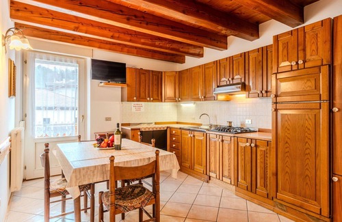 Taio Apartment | Nice apartment for 3 people with WIFI, TV, patio and pets allowed