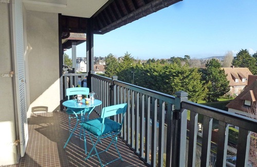 Tourgeville Apartment | Nice apartment for 4 guests with WIFI, TV, balcony, panoramic view and parking