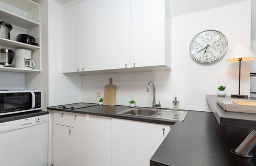 Lancieux Apartment | Nice apartment for 4 people with WIFI, balcony and parking