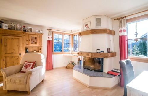 Riom-Parsonz Apartment | Nice apartment for 4 guests with WIFI, TV, terrace, pets allowed and panoramic view