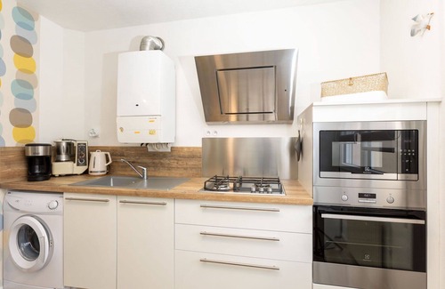 La Madeleine-Bellevue Apartment | Nice apartment for 4 guests with WIFI, TV, balcony, pets allowed and parking