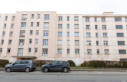 La Madeleine-Bellevue Apartment | Nice apartment for 4 guests with WIFI, TV, balcony, pets allowed and parking