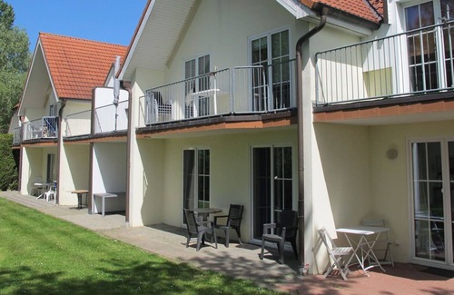 Gollwitz Apartment | Nice apartment for 4 guests with WIFI, TV, terrace, pets allowed and parking