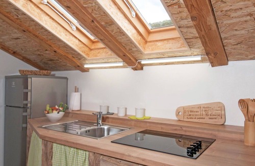 Zvonece Apartment | Nice apartment for 4 guests with A/C, WIFI, TV, terrace, pets allowed and panoramic view