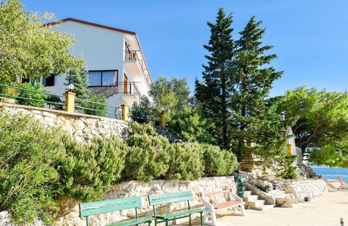 Tribanj Apartment | Nice apartment for 4 guests with WIFI, A/C, TV and terrace