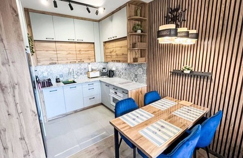 Gaski Apartment | Nice apartment for 4 guests with pool, WIFI, hot tub, TV, balcony and parking