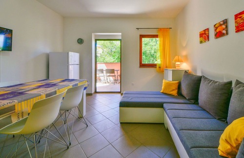 Sibinj Krmpotski Apartment | Nice apartment for 4 guests with WIFI, A/C, TV and terrace