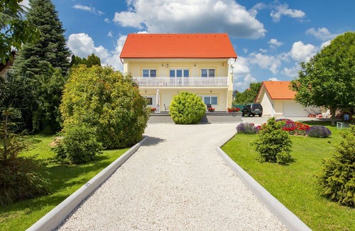 Cserszegtomaj Apartment | Nice apartment for 4 people with WIFI, A/C, TV and terrace