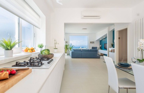 Cinisi Apartment | Nice apartment for 4 people with WIFI, A/C, TV and terrace