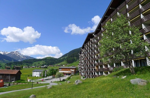 Acletta Apartment | Nice apartment for 4 people with WIFI, pool, TV, balcony, panoramic view and parking