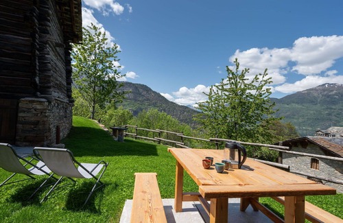 Introd Apartment | Nice apartment for 4 people with WIFI, TV and parking