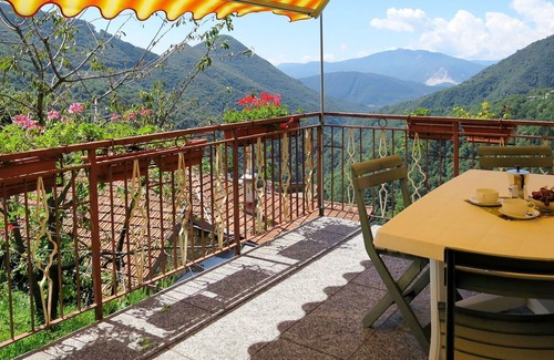 Aurano Apartment | Nice apartment for 4 people with TV and terrace
