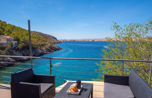 Stinica Apartment | Nice apartment for 4 people with WIFI, A/C, TV, terrace and parking