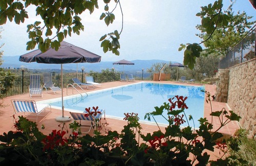 Pian di Sco Apartment | Nice apartment for 5 guests with WIFI, pool and TV