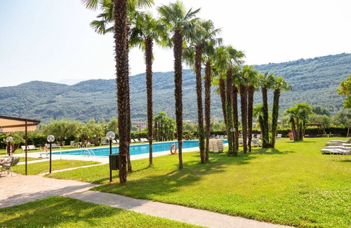 Riva del Garda Apartment | Nice apartment for 5 guests with WIFI, pool, TV and balcony