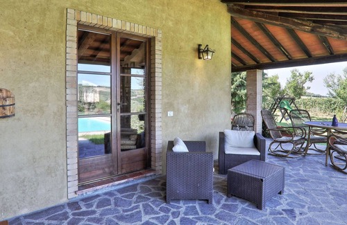 Pomarance Apartment | Nice apartment for 5 guests with pool, WIFI, TV, patio, panoramic view and parking