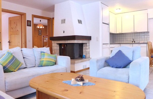 Buerchen Apartment | Nice apartment for 5 people with WIFI, TV, patio, pets allowed, panoramic view and parking