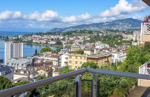 Montreux Apartment | Nice apartment for 5 people with WIFI, TV, balcony, pets allowed and panoramic view