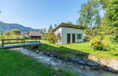 Gallizien Apartment | Nice apartment for 6 people with WIFI, TV, patio, pets allowed, panoramic view and parking