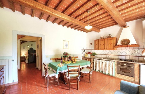 Peccioli Apartment | Nice apartment for 6 guests with A/C, WIFI, pool, TV, pets allowed and panoramic view