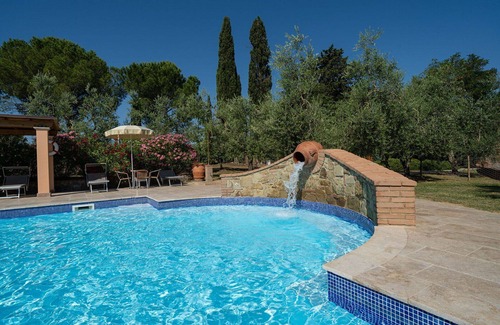 Peccioli Apartment | Nice apartment for 6 guests with A/C, WIFI, pool, TV, pets allowed and panoramic view