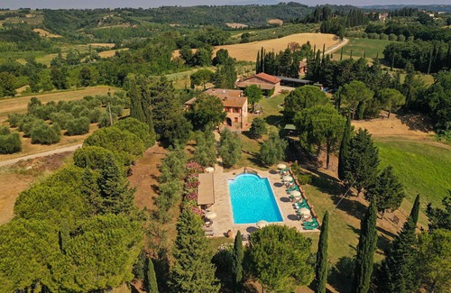 Peccioli Apartment | Nice apartment for 6 guests with A/C, WIFI, pool, TV, pets allowed and panoramic view