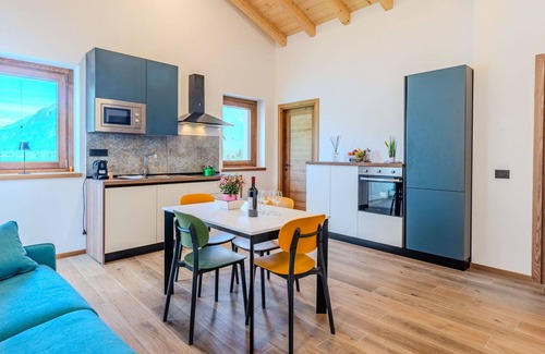Verceia Apartment | Nice apartment for 6 guests with WIFI, A/C, TV, terrace and parking
