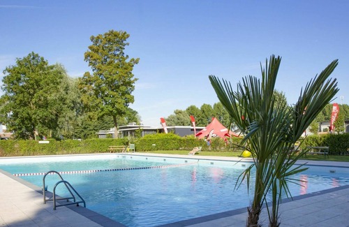 's-Gravendeel Apartment | Nice apartment for 6 guests with WIFI, TV, terrace and parking