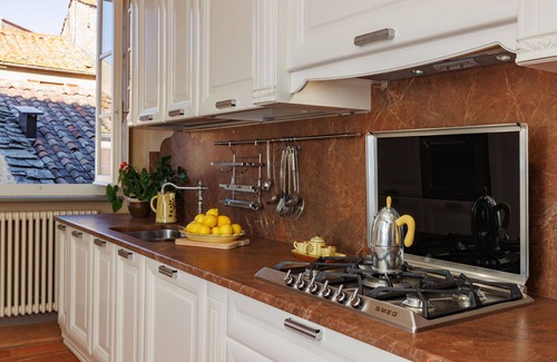 Cortona Old Town Apartment | Nice apartment for 6 people with WIFI, A/C, TV, balcony and panoramic view