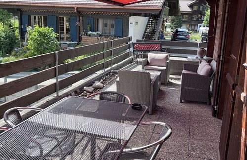 Saanen Apartment | Nice apartment for 6 people with WIFI, TV, balcony and pets allowed
