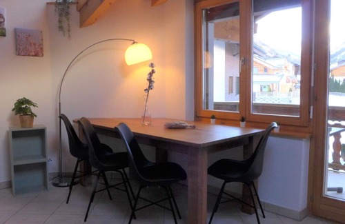Taesch Apartment | Nice apartment for 6 people with WIFI, TV and balcony
