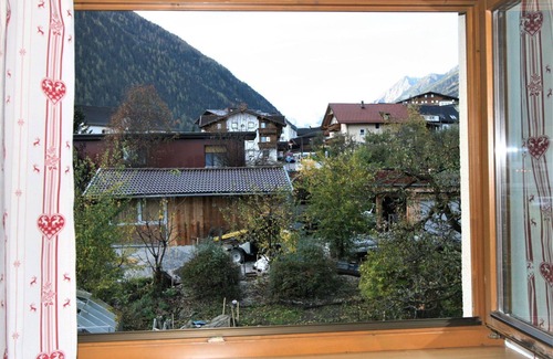Neustift Im Stubaital Apartment | Nice apartment for 7 guests with WIFI, TV and balcony